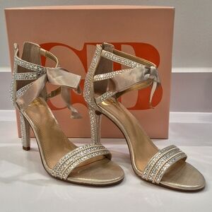 Giani Bini Prom-Queen Light Hold 8.5